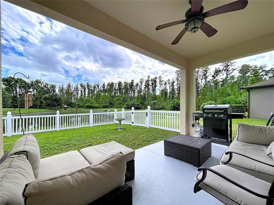 Activo con contrato: $455,000 (4 camas, 3 baños, 2061 Pies cuadrados)