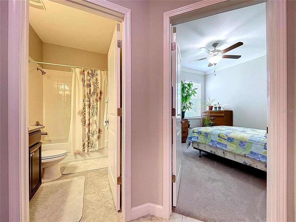 Activo con contrato: $455,000 (4 camas, 3 baños, 2061 Pies cuadrados)