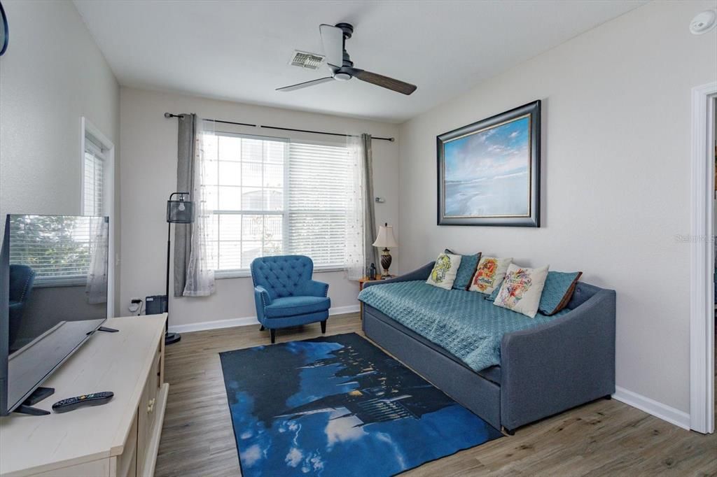 For Sale: $224,900 (2 beds, 2 baths, 1022 Square Feet)