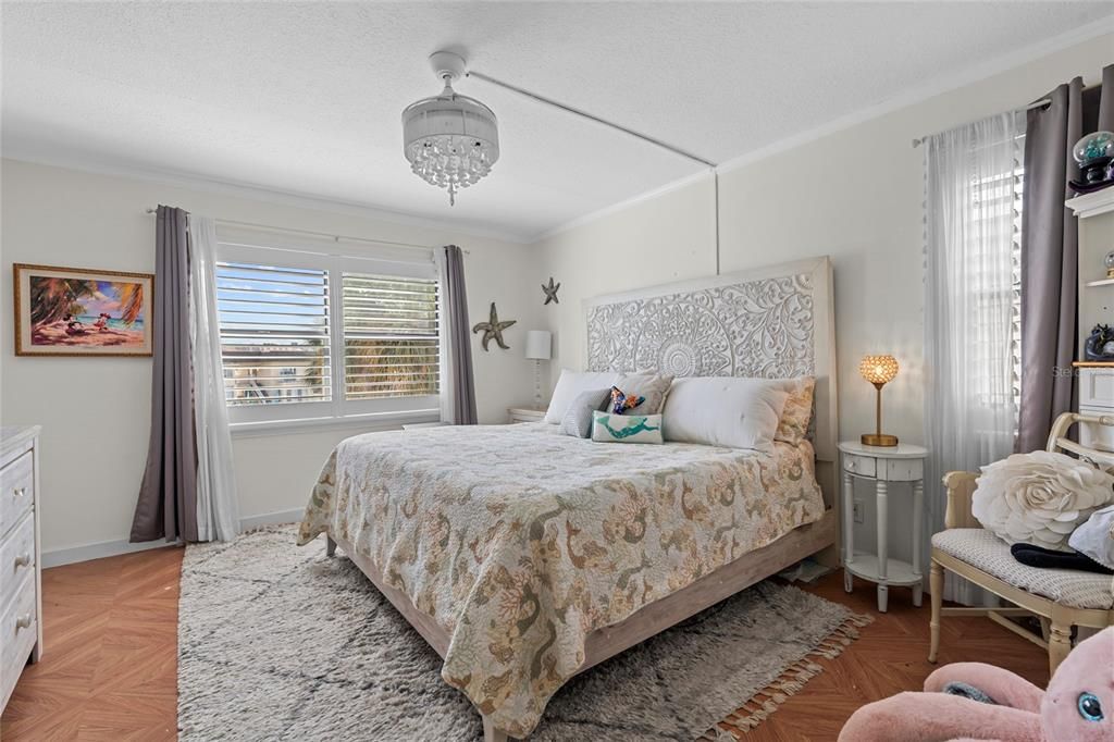 For Sale: $469,000 (2 beds, 2 baths, 1110 Square Feet)