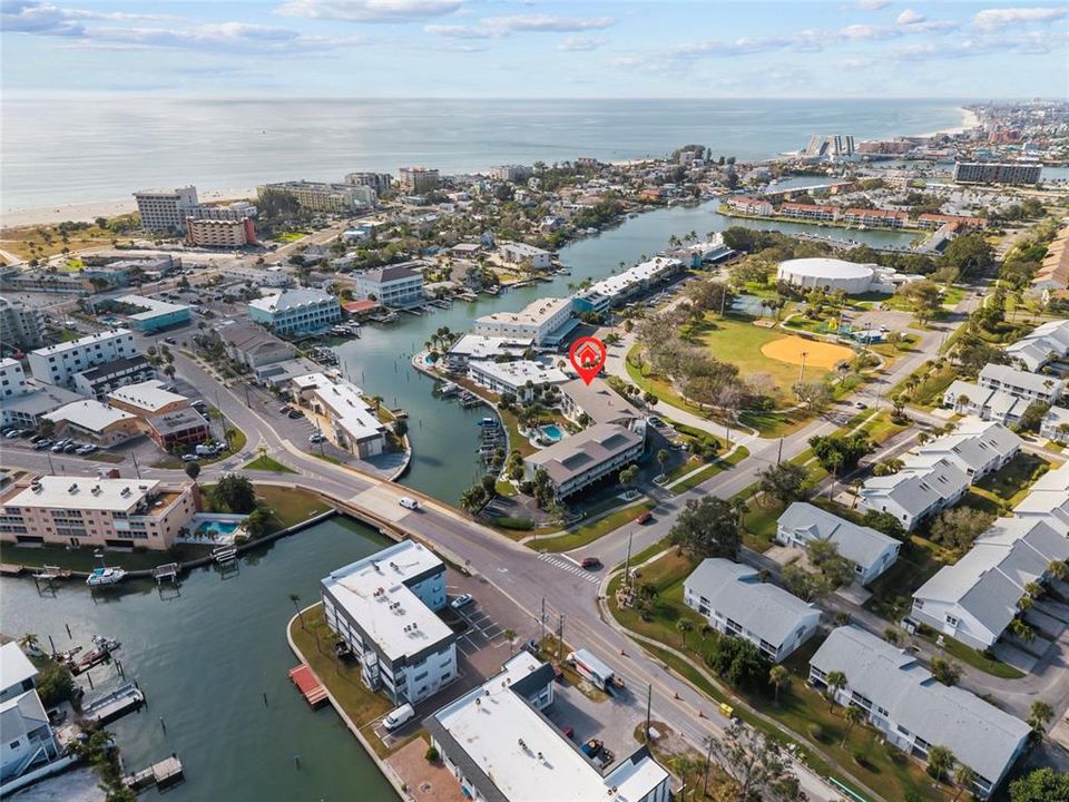 For Sale: $469,000 (2 beds, 2 baths, 1110 Square Feet)