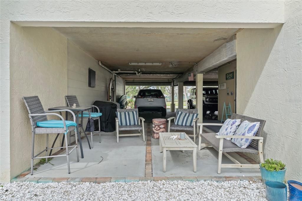 For Sale: $469,000 (2 beds, 2 baths, 1110 Square Feet)