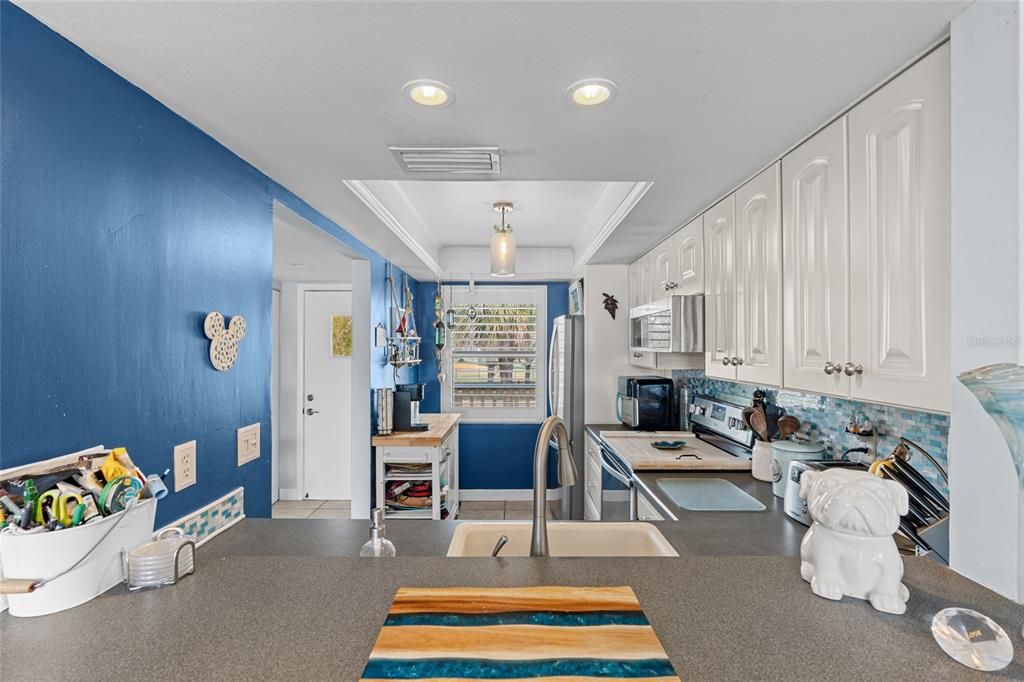 For Sale: $469,000 (2 beds, 2 baths, 1110 Square Feet)