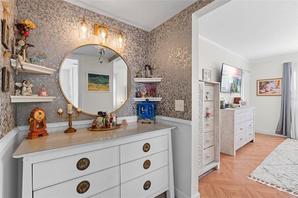 For Sale: $469,000 (2 beds, 2 baths, 1110 Square Feet)