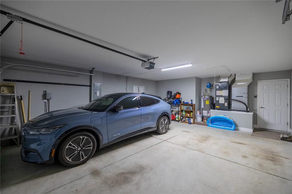 For Sale: $305,000 (3 beds, 2 baths, 1626 Square Feet)