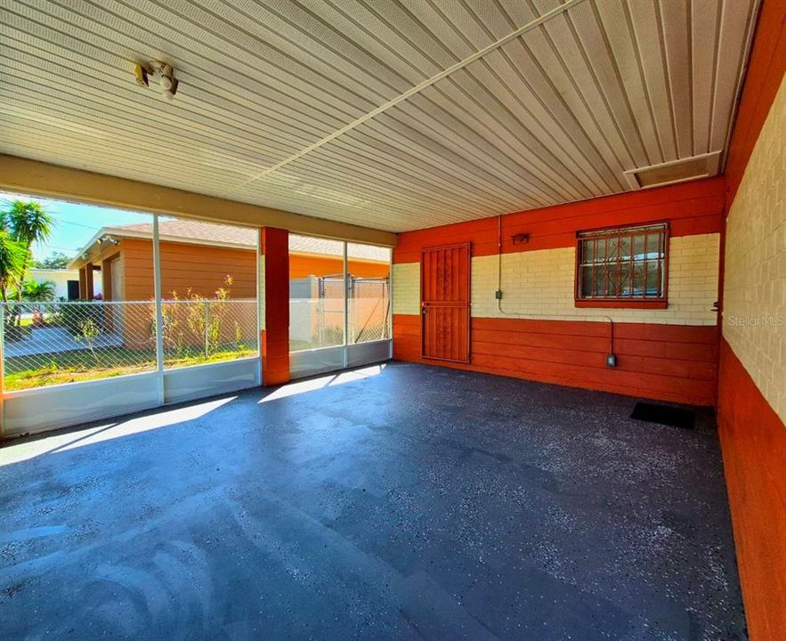 For Rent: $1,650 (3 beds, 1 baths, 1207 Square Feet)