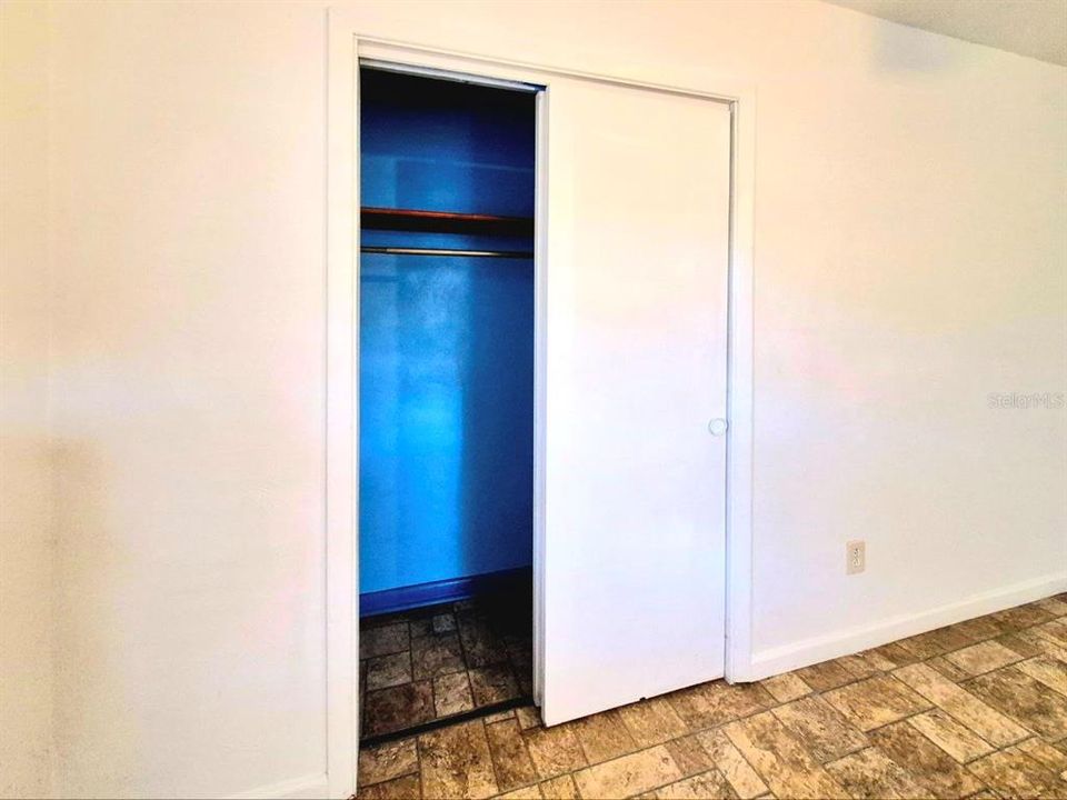 For Rent: $1,650 (3 beds, 1 baths, 1207 Square Feet)