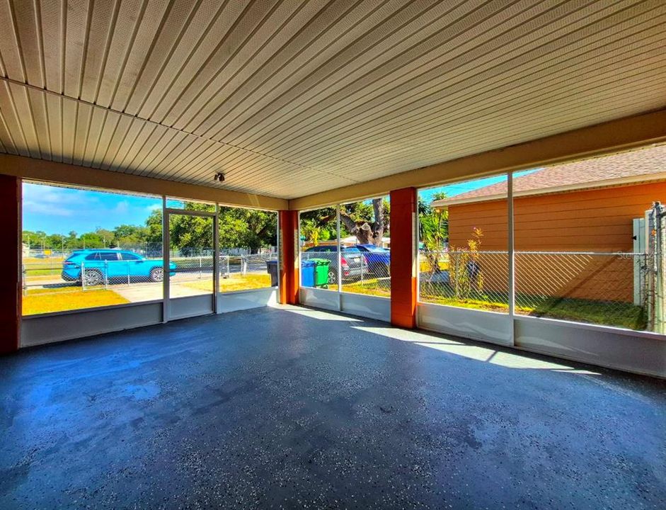 For Rent: $1,650 (3 beds, 1 baths, 1207 Square Feet)