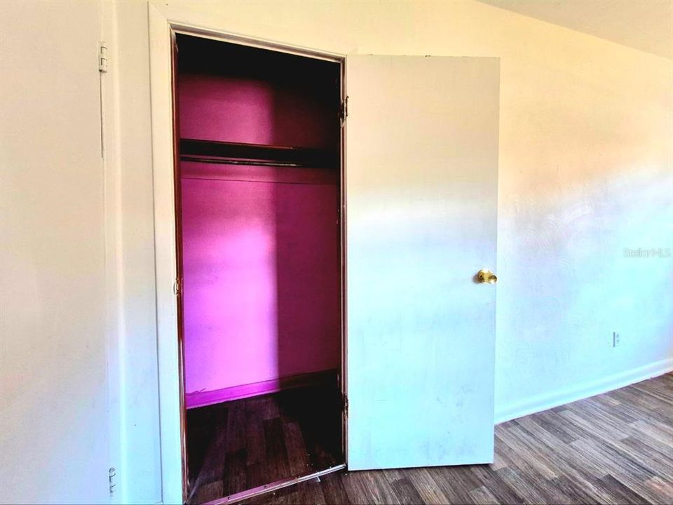 For Rent: $1,650 (3 beds, 1 baths, 1207 Square Feet)