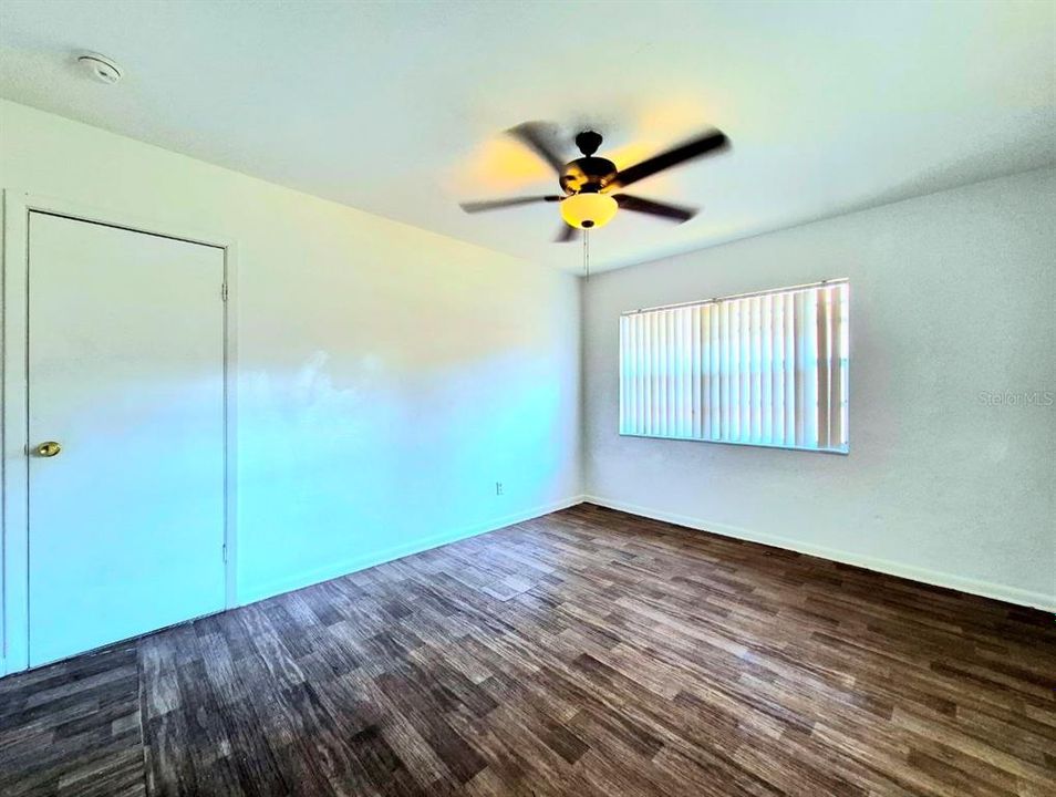 For Rent: $1,650 (3 beds, 1 baths, 1207 Square Feet)