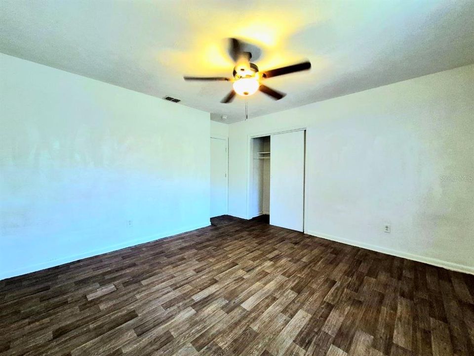 For Rent: $1,650 (3 beds, 1 baths, 1207 Square Feet)
