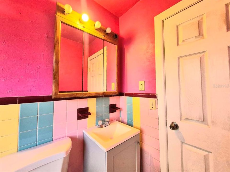 For Rent: $1,650 (3 beds, 1 baths, 1207 Square Feet)