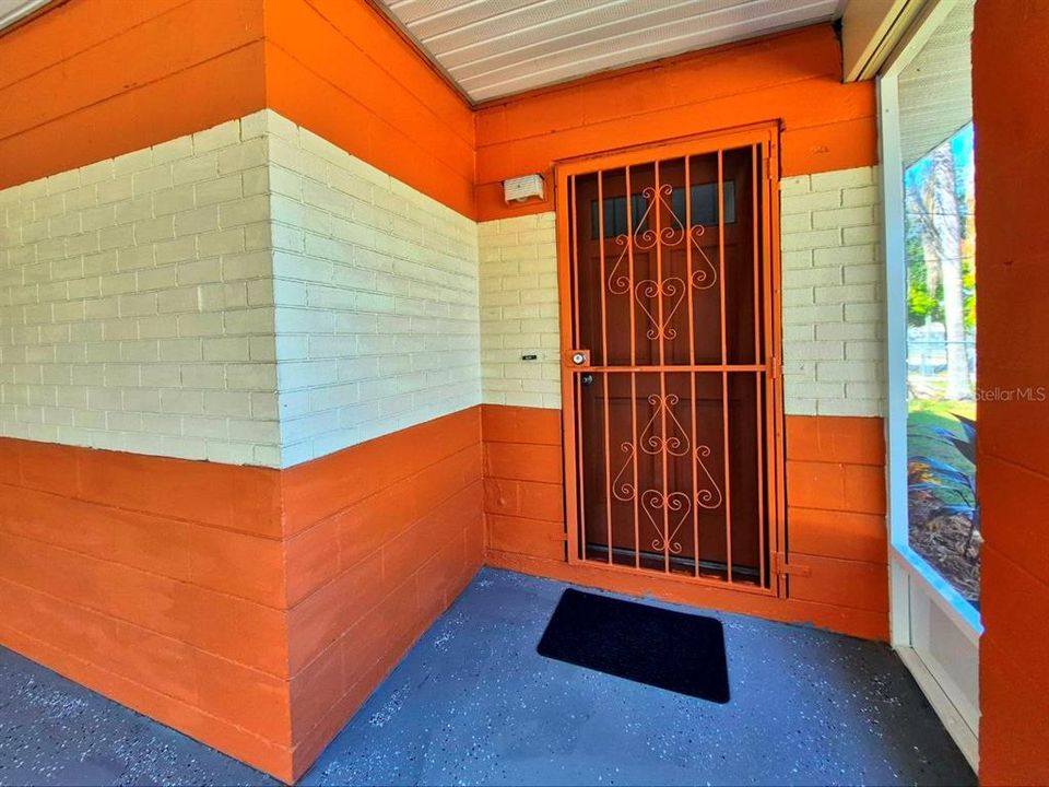 For Rent: $1,650 (3 beds, 1 baths, 1207 Square Feet)