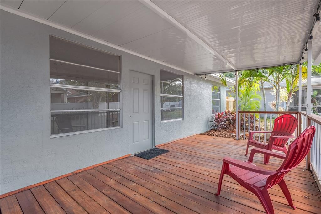 Active With Contract: $399,900 (3 beds, 2 baths, 1260 Square Feet)