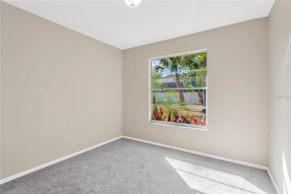 Active With Contract: $399,900 (3 beds, 2 baths, 1260 Square Feet)