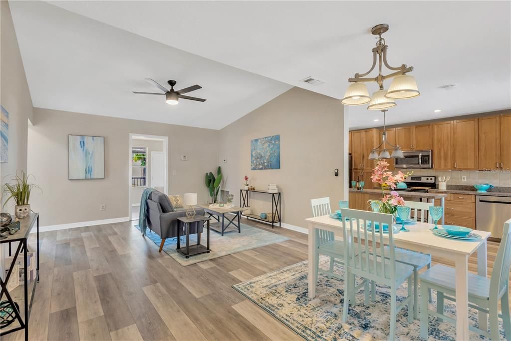 Active With Contract: $399,900 (3 beds, 2 baths, 1260 Square Feet)