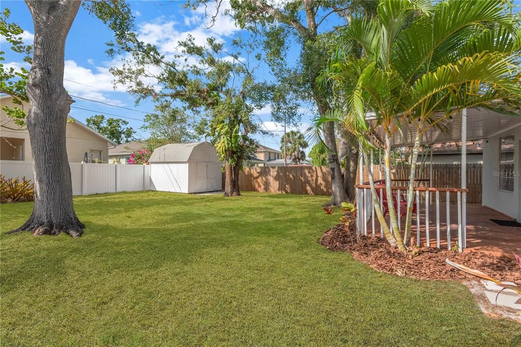 Active With Contract: $399,900 (3 beds, 2 baths, 1260 Square Feet)