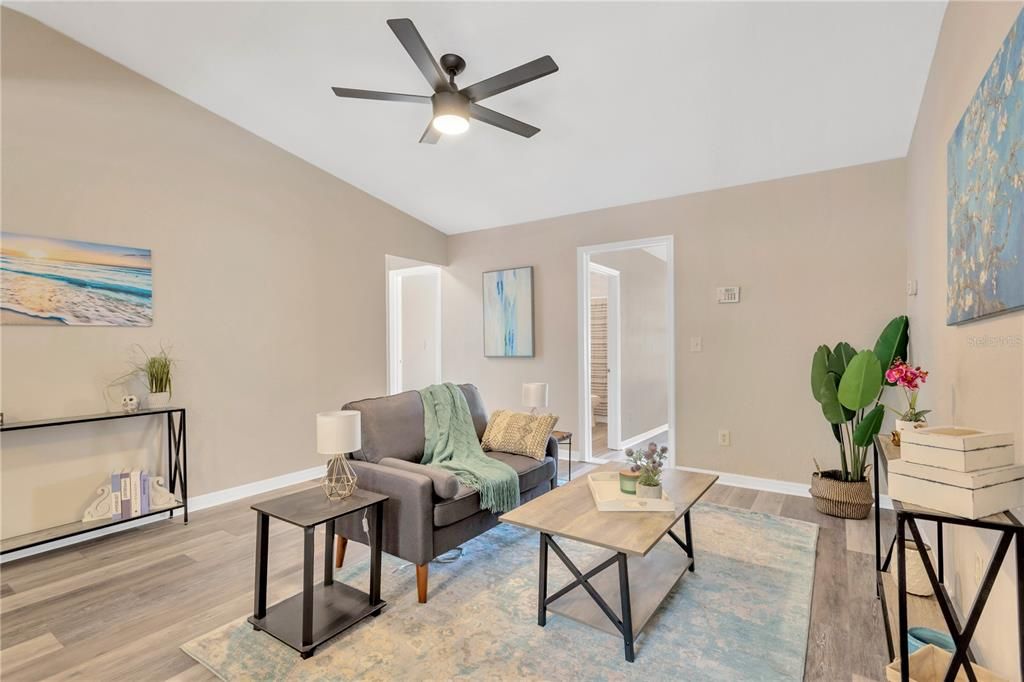 Active With Contract: $399,900 (3 beds, 2 baths, 1260 Square Feet)