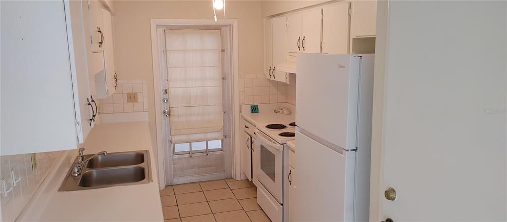 En Renta: $1,400 (3 camas, 2 baños, 1590 Pies cuadrados)