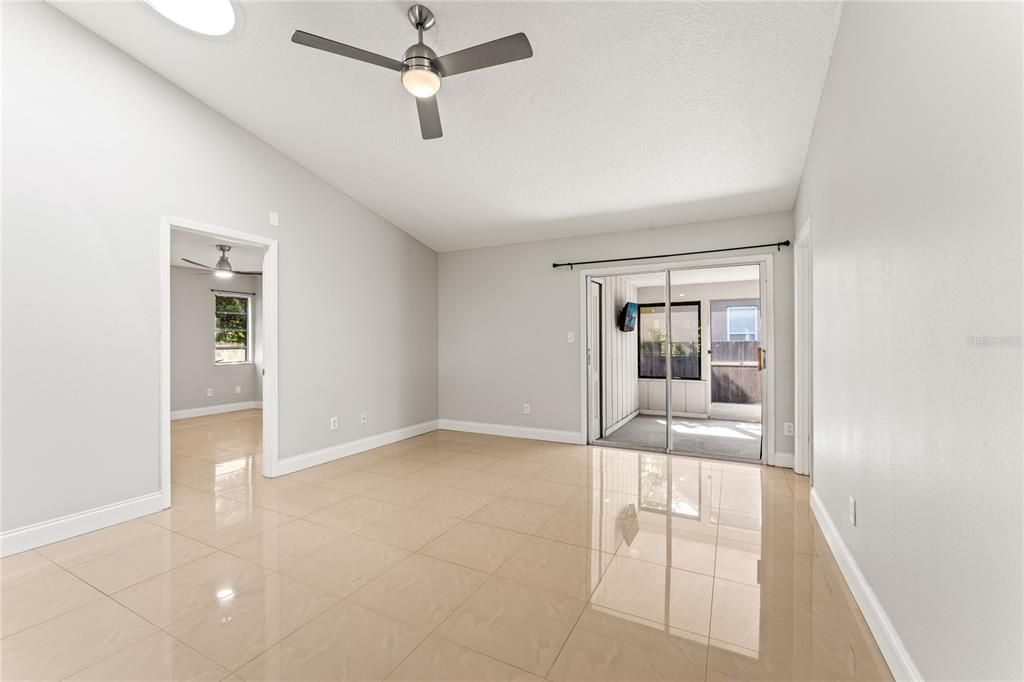 Active With Contract: $2,300 (3 beds, 2 baths, 1234 Square Feet)