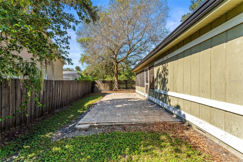 Active With Contract: $2,300 (3 beds, 2 baths, 1234 Square Feet)