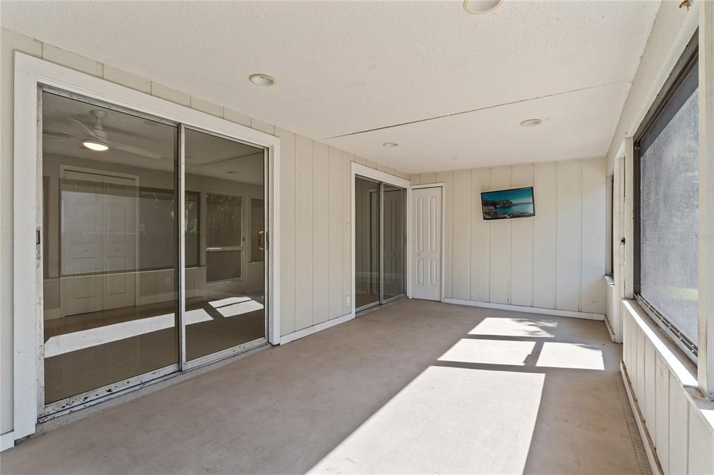 Active With Contract: $2,300 (3 beds, 2 baths, 1234 Square Feet)