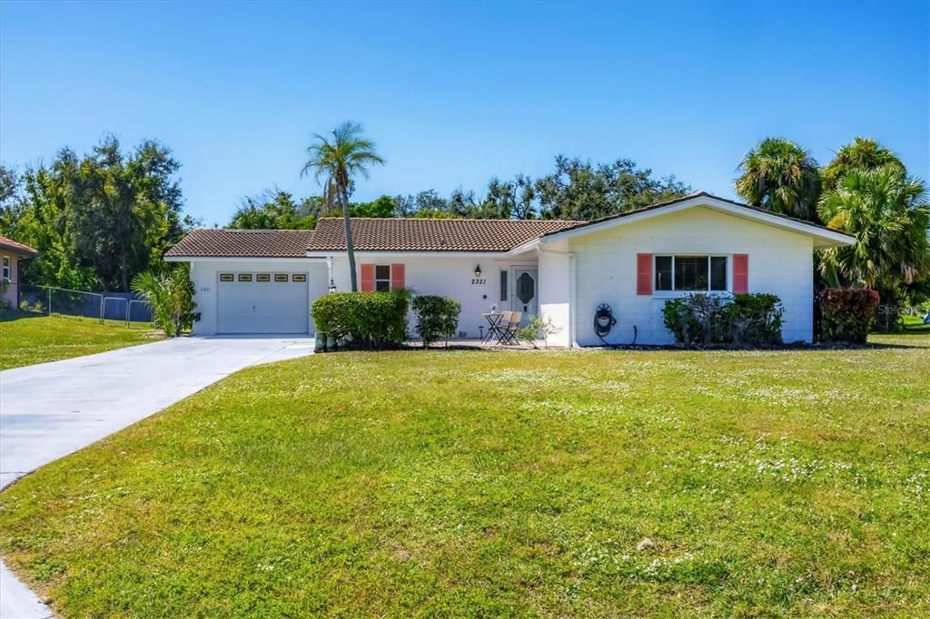 Activo con contrato: $350,000 (2 camas, 2 baños, 1545 Pies cuadrados)