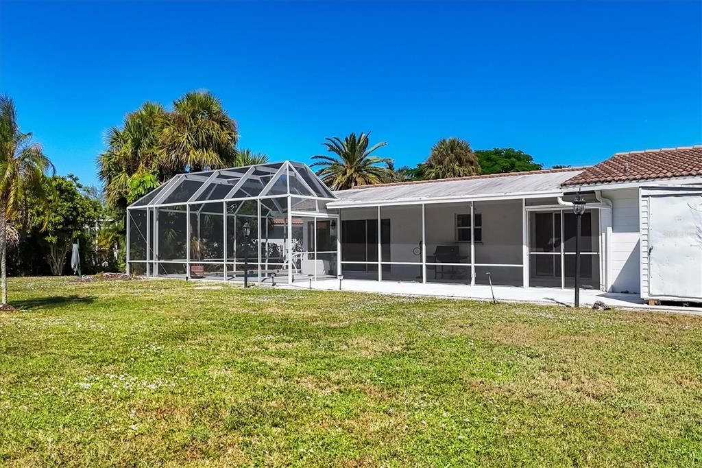 Activo con contrato: $350,000 (2 camas, 2 baños, 1545 Pies cuadrados)