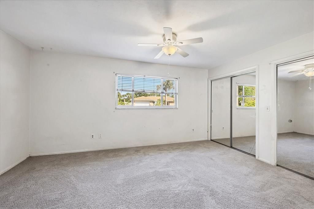 Activo con contrato: $350,000 (2 camas, 2 baños, 1545 Pies cuadrados)