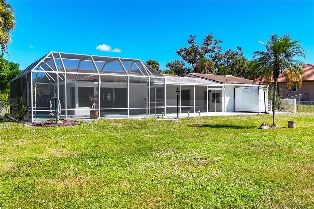 Activo con contrato: $350,000 (2 camas, 2 baños, 1545 Pies cuadrados)