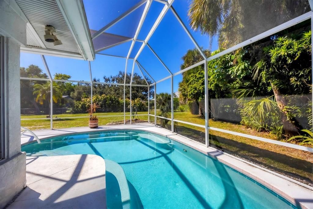 Activo con contrato: $350,000 (2 camas, 2 baños, 1545 Pies cuadrados)