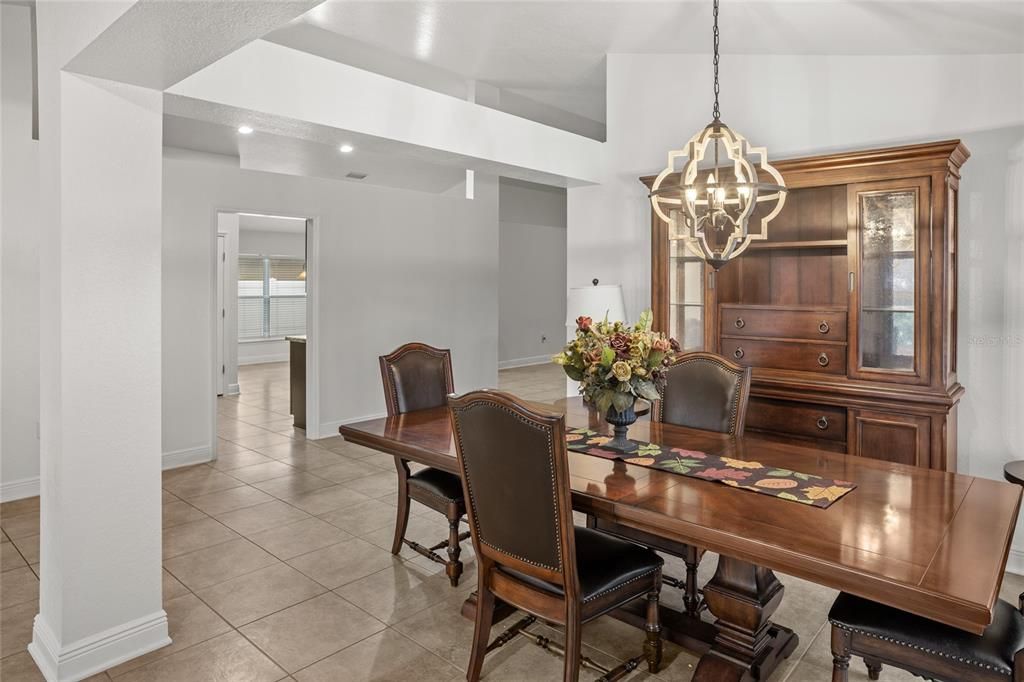 For Sale: $389,000 (3 beds, 2 baths, 2217 Square Feet)