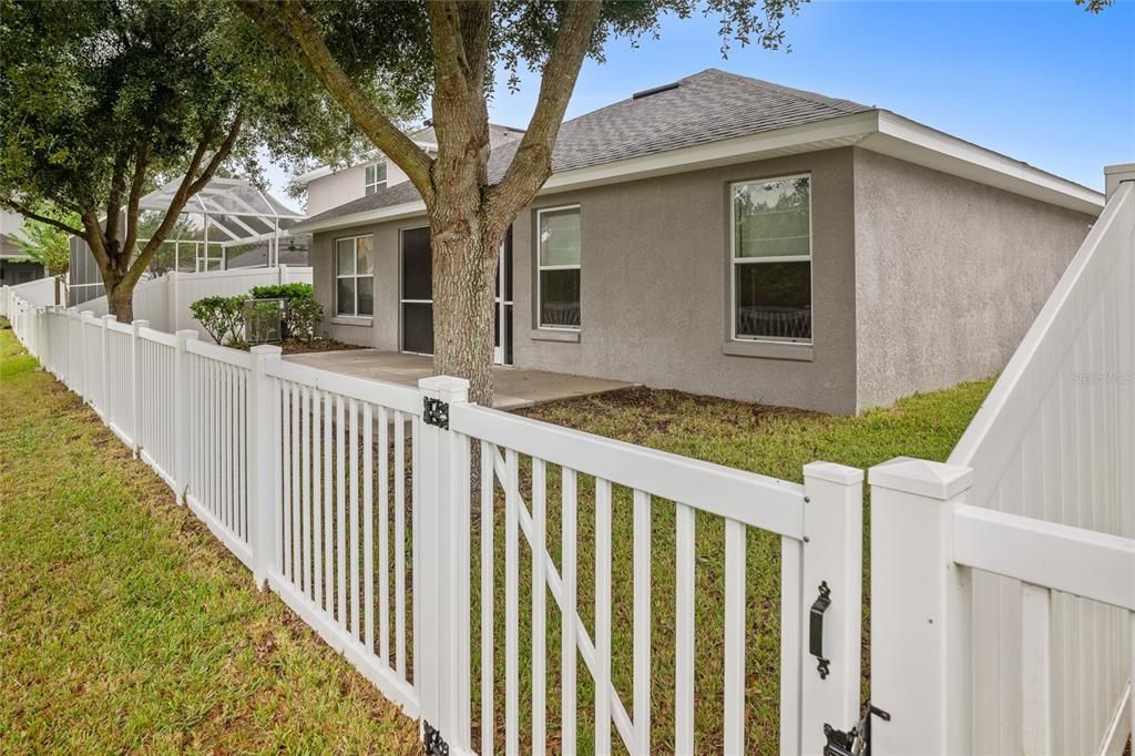 For Sale: $389,000 (3 beds, 2 baths, 2217 Square Feet)