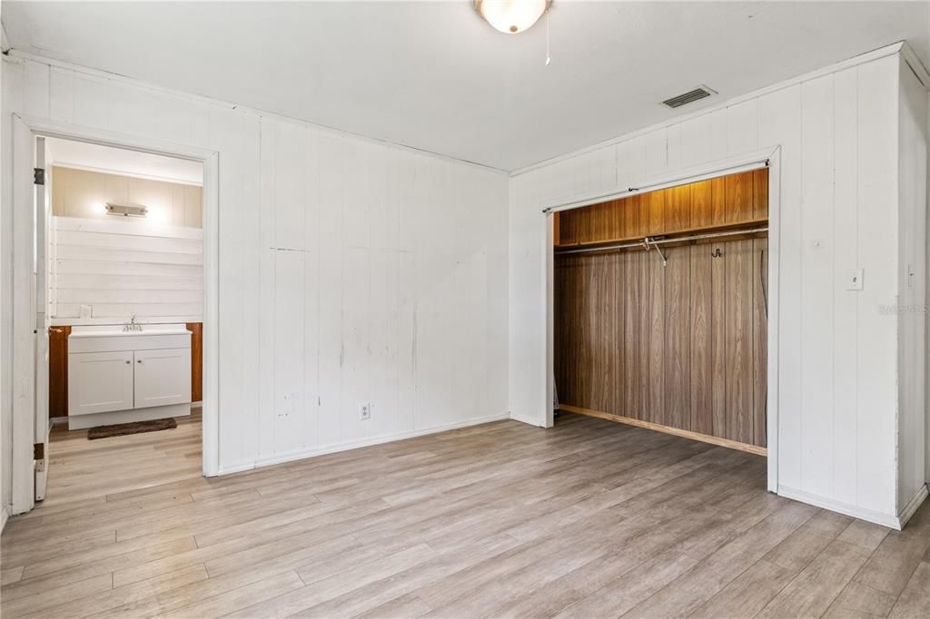 En Venta: $285,000 (3 camas, 2 baños, 1440 Pies cuadrados)