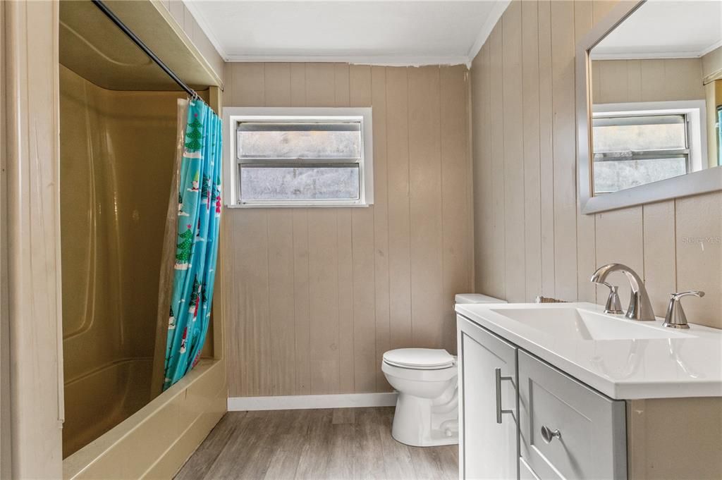 En Venta: $285,000 (3 camas, 2 baños, 1440 Pies cuadrados)