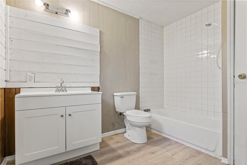 En Venta: $285,000 (3 camas, 2 baños, 1440 Pies cuadrados)