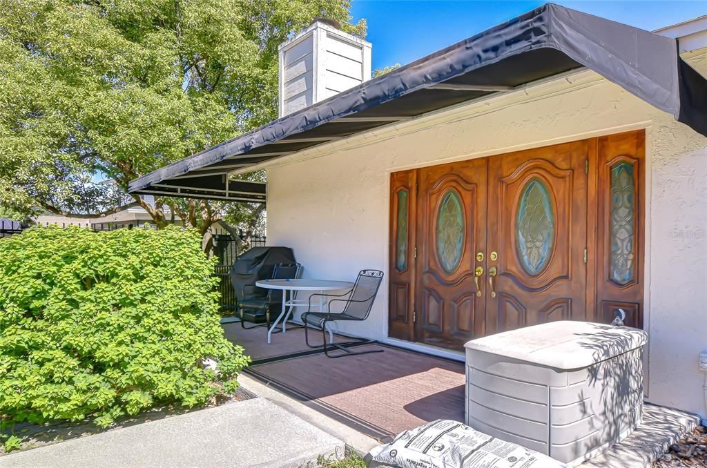 For Sale: $425,000 (4 beds, 2 baths, 2556 Square Feet)