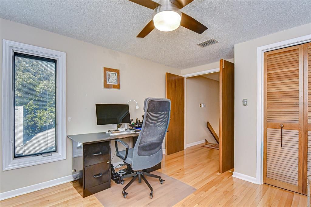 For Sale: $425,000 (4 beds, 2 baths, 2556 Square Feet)