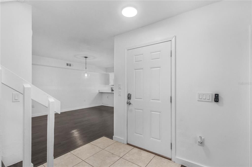 For Sale: $232,500 (2 beds, 2 baths, 1580 Square Feet)