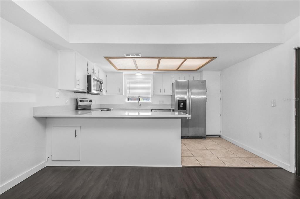 For Sale: $232,500 (2 beds, 2 baths, 1580 Square Feet)