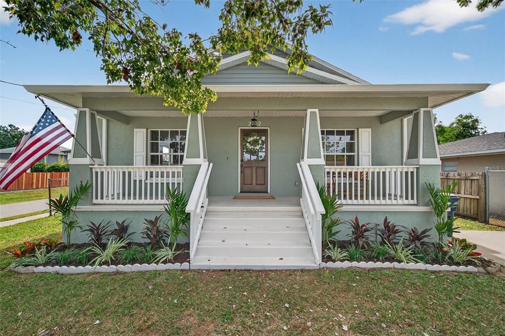 Recently Sold: $440,000 (3 beds, 2 baths, 1400 Square Feet)