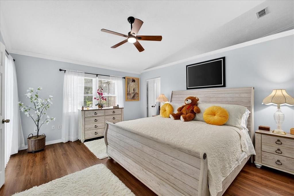 Active With Contract: $399,000 (4 beds, 2 baths, 1976 Square Feet)