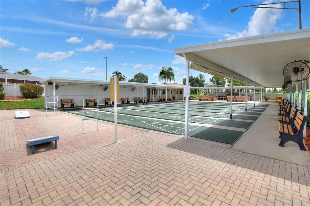 Active With Contract: $399,000 (4 beds, 2 baths, 1976 Square Feet)