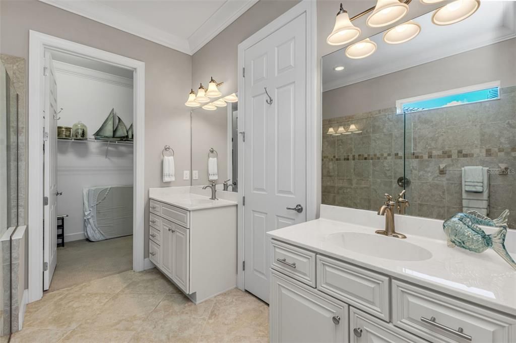 For Sale: $499,900 (3 beds, 2 baths, 1900 Square Feet)