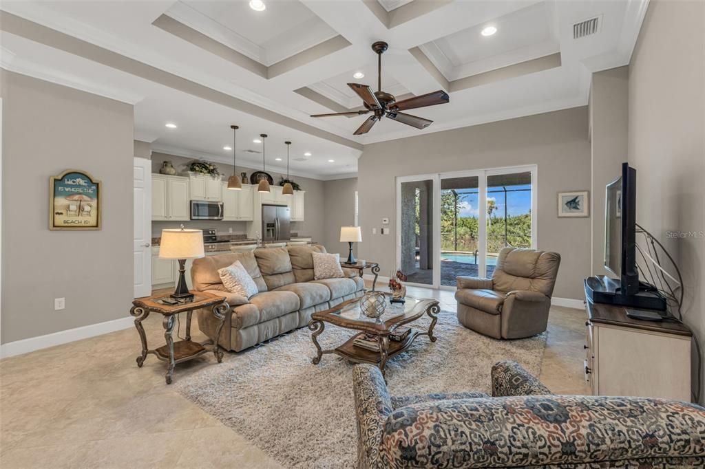 For Sale: $499,900 (3 beds, 2 baths, 1900 Square Feet)