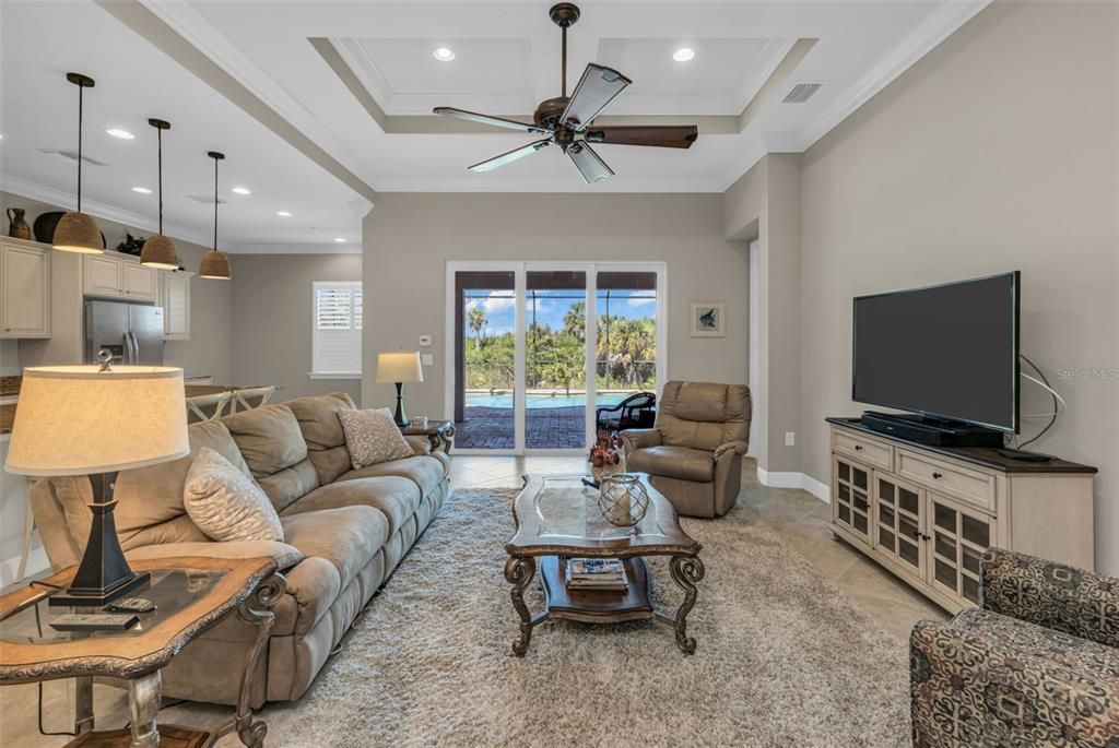 For Sale: $499,900 (3 beds, 2 baths, 1900 Square Feet)