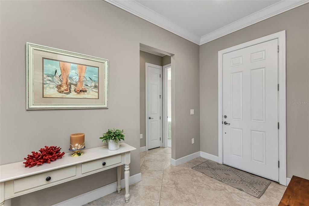 For Sale: $499,900 (3 beds, 2 baths, 1900 Square Feet)