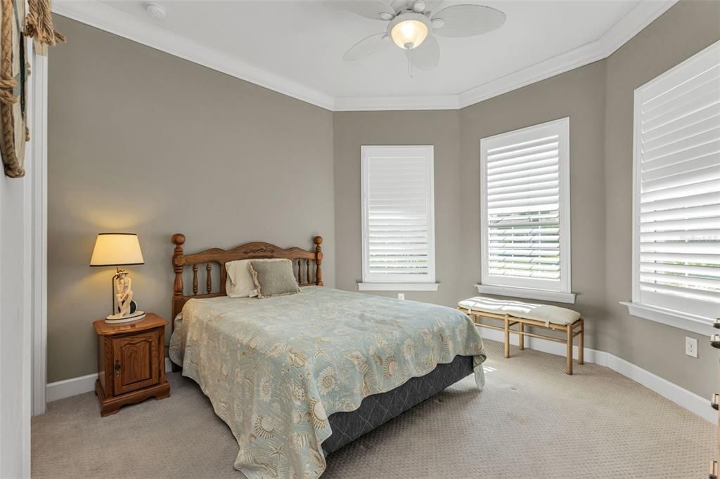 For Sale: $499,900 (3 beds, 2 baths, 1900 Square Feet)