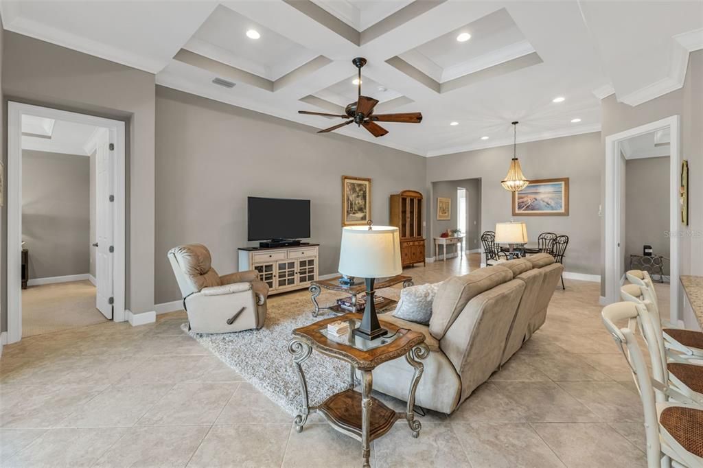 For Sale: $499,900 (3 beds, 2 baths, 1900 Square Feet)