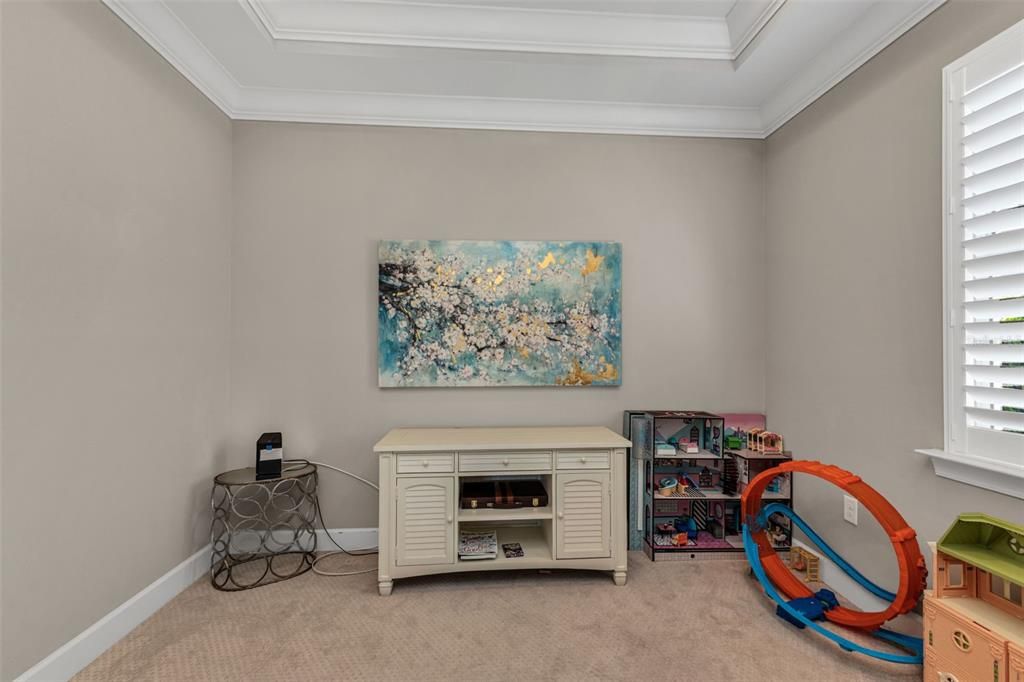 For Sale: $499,900 (3 beds, 2 baths, 1900 Square Feet)